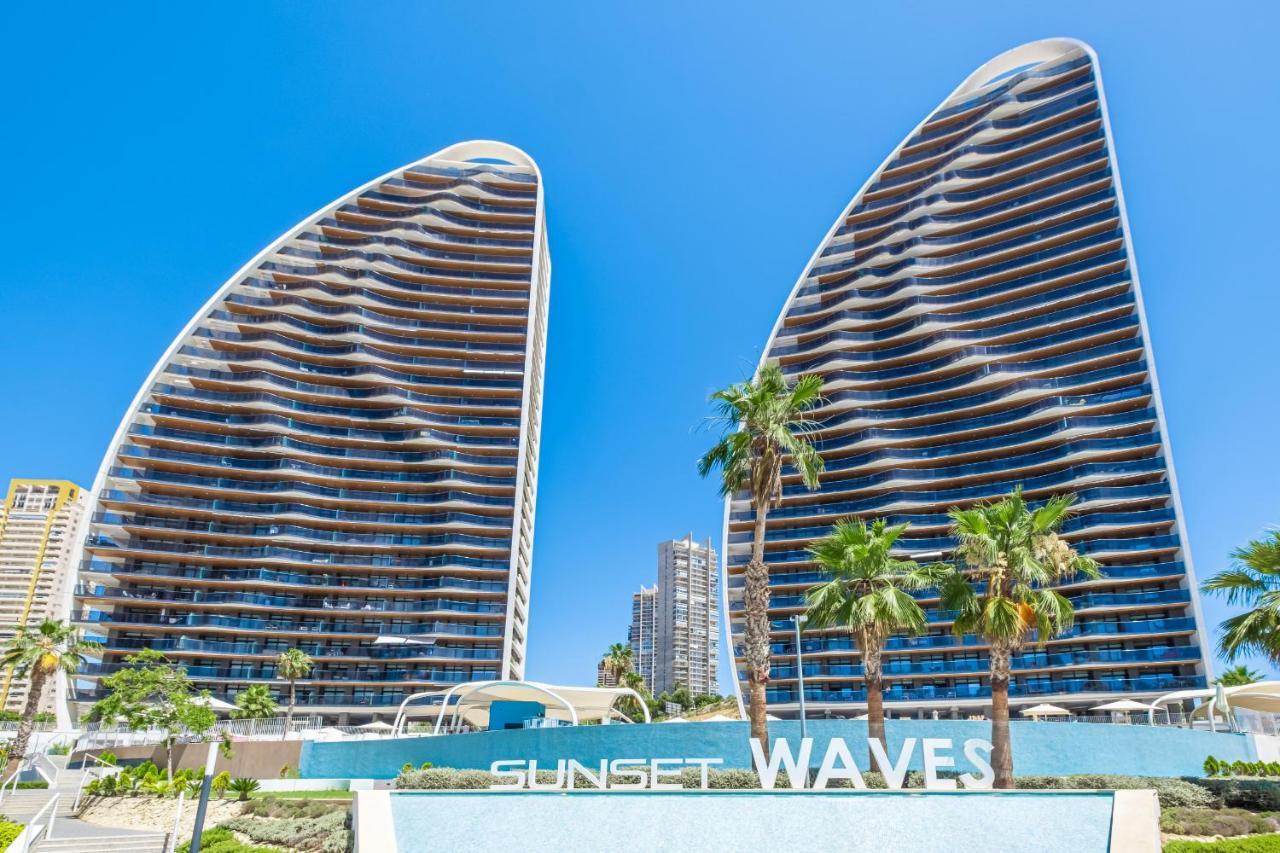 Sunset Waves Deluxe Apartments Poniente Beach Resort Benidorm Exterior photo